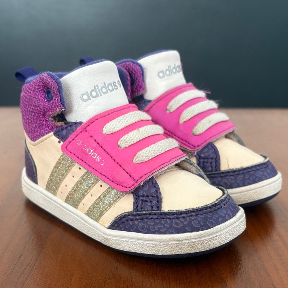 adidas HOOPS CMF MID INF, size 5.5